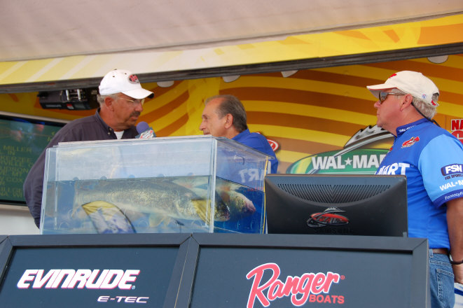 2DA5B848-A417-4B18-B4BA-E465C30F7288