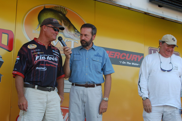 2F37D32B-84D9-452A-BF76-8F433F66F95A