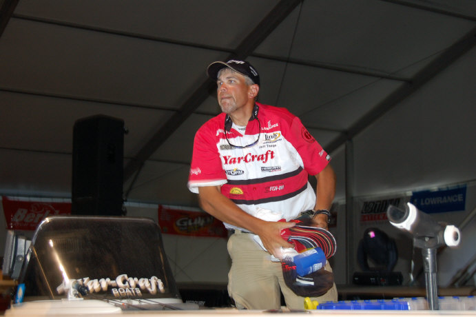 31A26F84-252F-4A04-9614-5F7A81256039