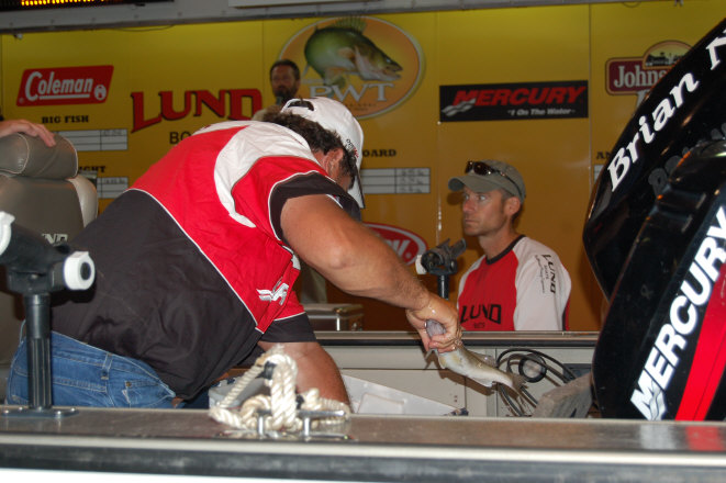 330762BF-89B4-4DFB-BCFE-344F68E414D3