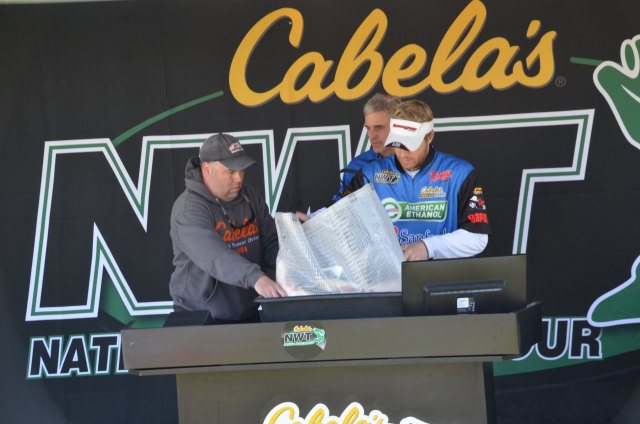 34E2AED4-58ED-4E32-8B38-DA0DF8214BB1