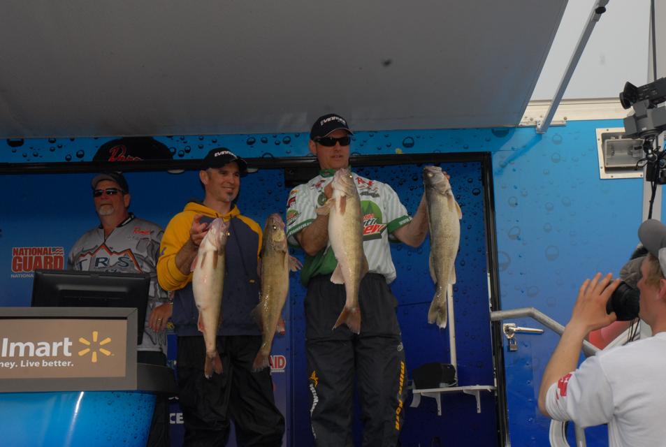 36EC8AD3-0654-47B2-BEBF-8F8FCF2458BE