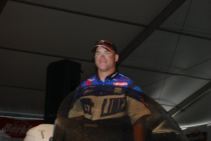 38BFCDC2-9E6C-4C67-9406-1362338DF727