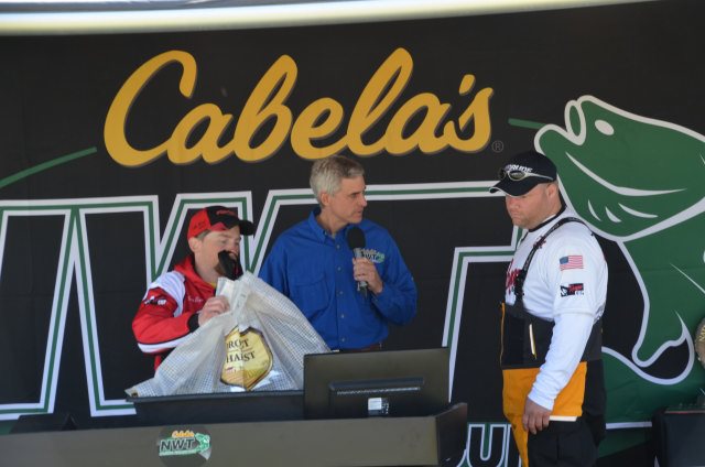 3DB2DAF9-3215-4243-BEED-F7580E67BAC3