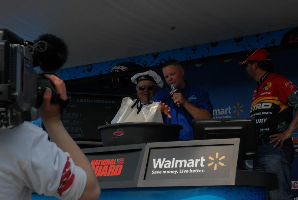 4013F4A6-B344-4558-B7DD-4FF13169F349