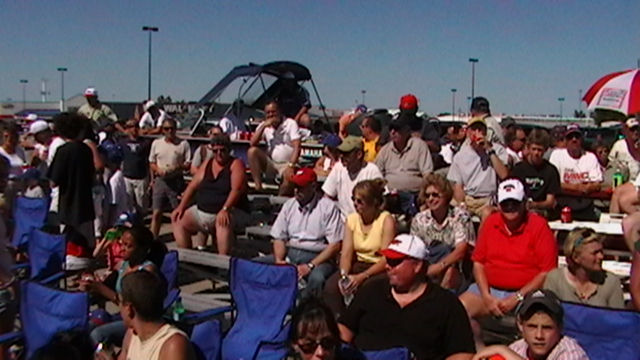 40B732E0-A3C3-4EEA-90B8-3C901A8350D5