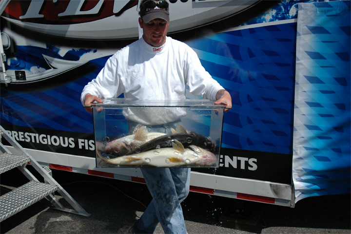 4BB831C4-D743-48FB-B5F2-DDD8D38D23E8