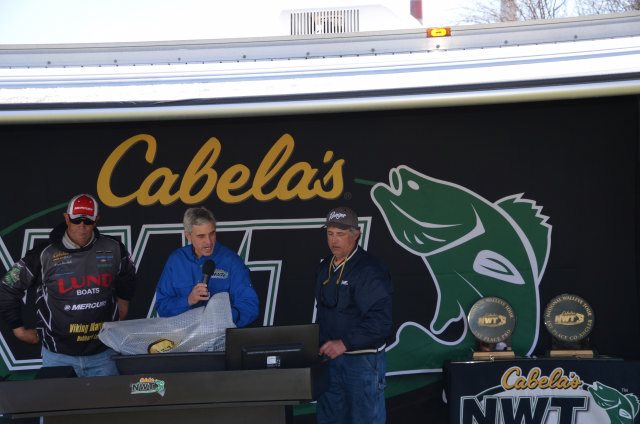 4D9B50AC-6248-46B9-88B6-B3188BA8D360