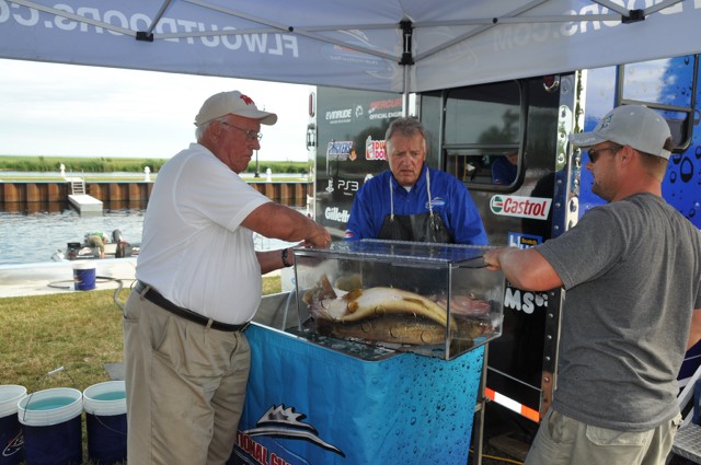 4F34E10D-72D2-4533-B224-E8585F49C584