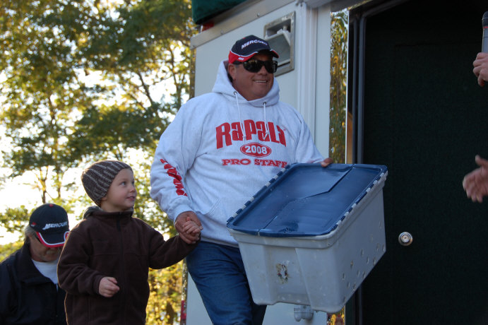 51AE86B2-E98E-43B4-974C-71C6FC253595