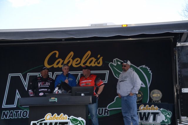 5275CEFF-4CBF-455F-A16D-226C457382EF