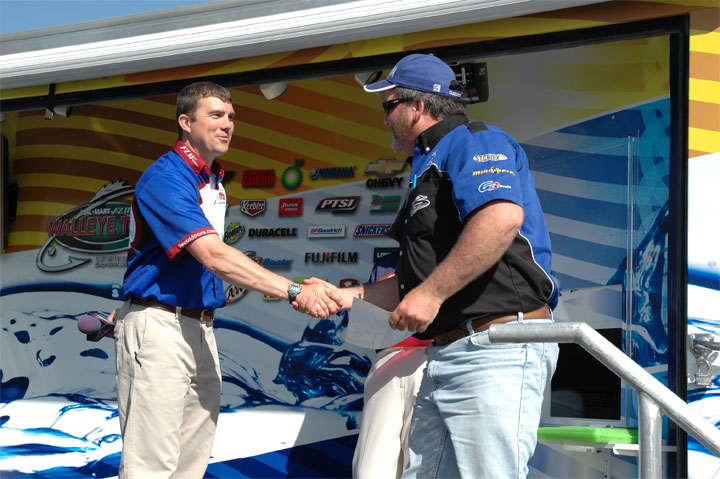 5317E1AA-2DD3-43AE-A740-2B18A9262BAC