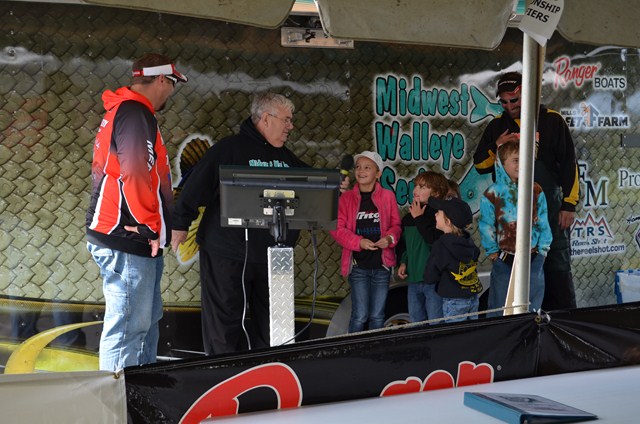 548A36B9-3F3E-4EED-96B3-675DD68743CE