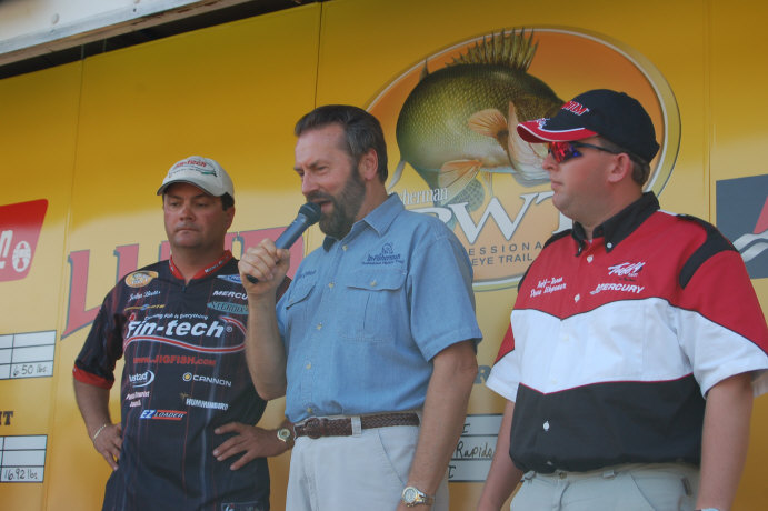 5540B7B0-0ACB-4F32-83BF-0AE9042CF56A