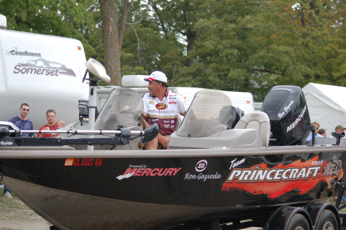 5A65914C-11E6-4FA4-83E8-4FFAE24970EF