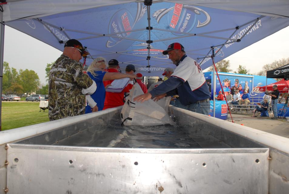 5D75897E-3276-4B8F-8B69-AF950A74F71B