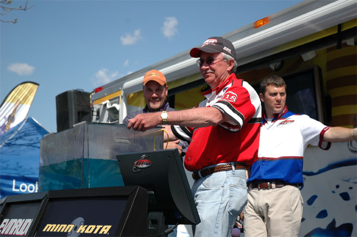 5DCB7567-8594-4186-A393-D8911859E2CA