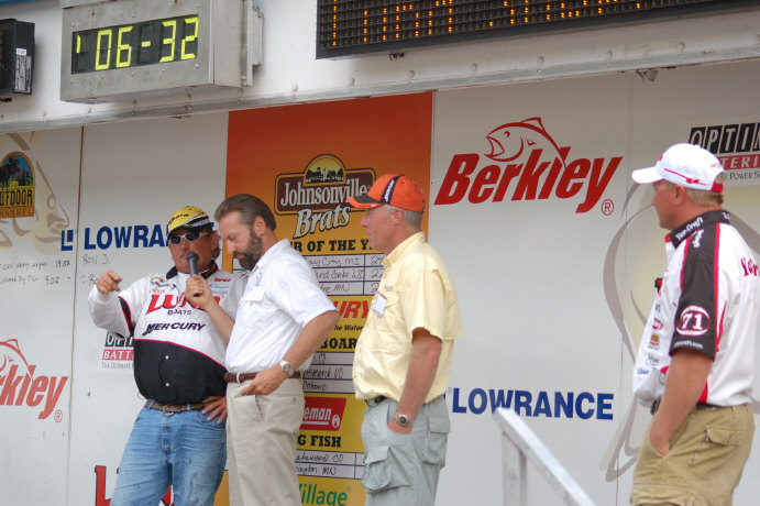 5F2C107B-5625-45D9-90BA-657096D777FB