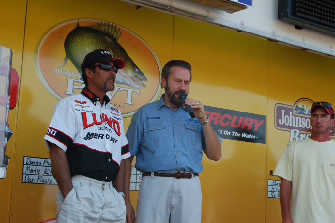 5FFF43F6-1D20-4968-BADC-7567BF4442D6