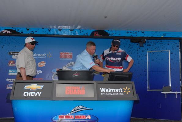 609D279A-7146-4F02-B64E-190C7B1A8598