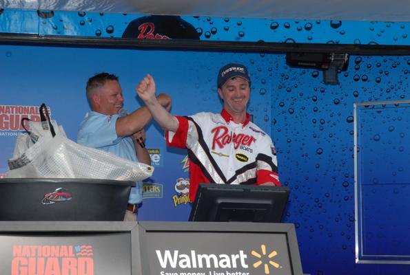 6200B644-A1A2-4948-A3CA-EB3DECC9F71C