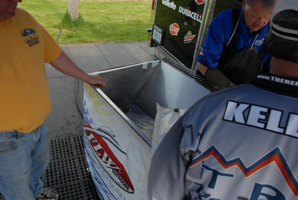 64197008-C3EB-4217-AE81-3A6210475E88