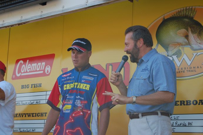 6466426D-585B-48BF-B0D3-6E41D6E81890