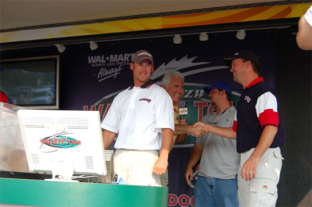 652F0F51-0080-43E5-B223-B43DE329DCC3