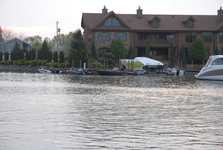 666589F3-E707-4DB7-808D-676B720A55A7