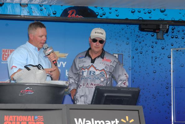 671A525C-1DBB-4415-B07C-84B57A10D219