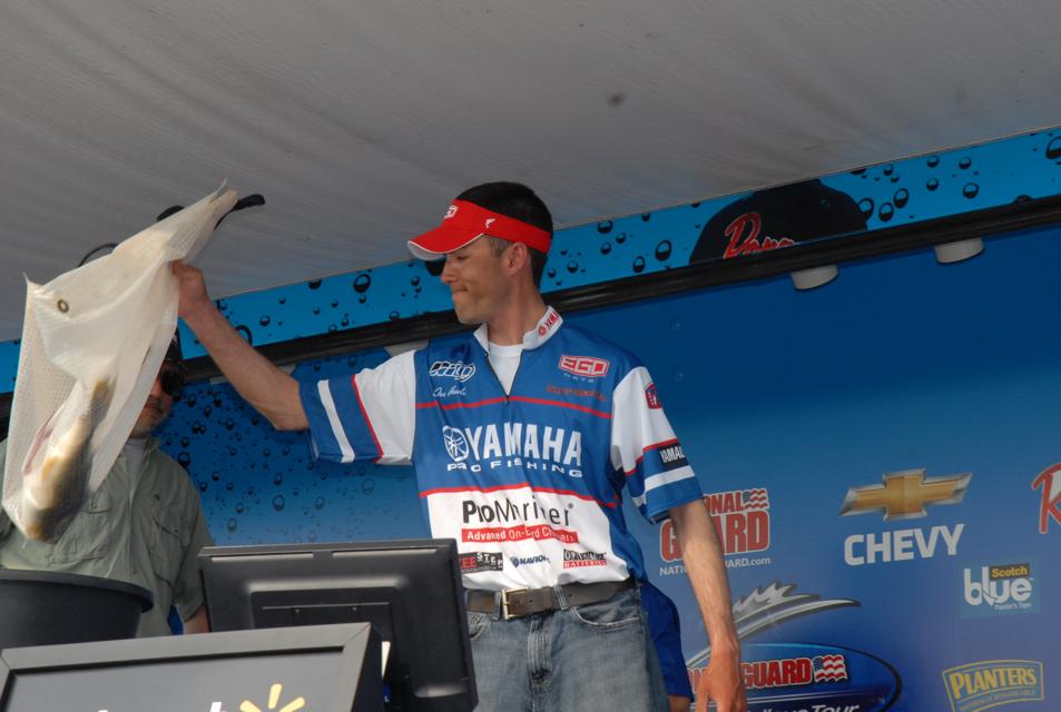 67B970B9-1AB9-4D3D-AD1A-10A96962E547