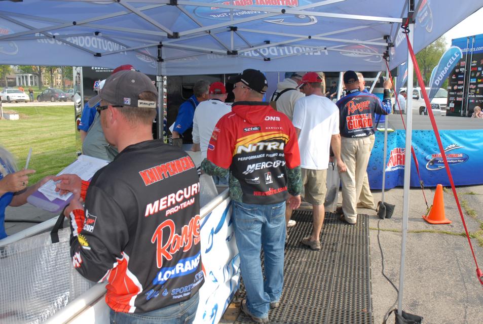 69836E01-6073-4578-A129-142F24170D61