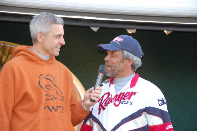 6A747040-9E8E-4BAC-AB95-E4B1BD2A017E