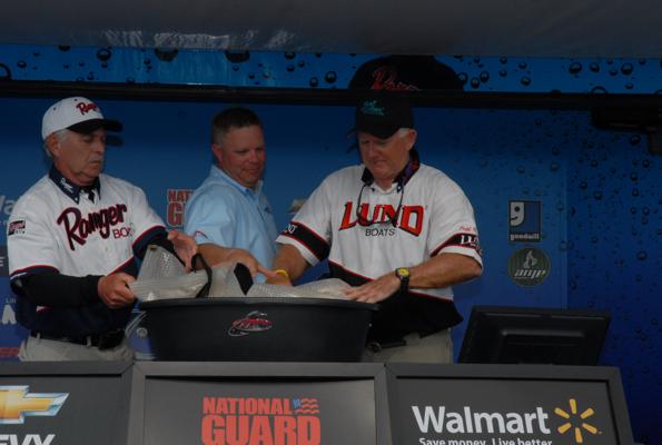 6ADC11C8-8DFD-46AD-AEFA-B48ABF5DCAED