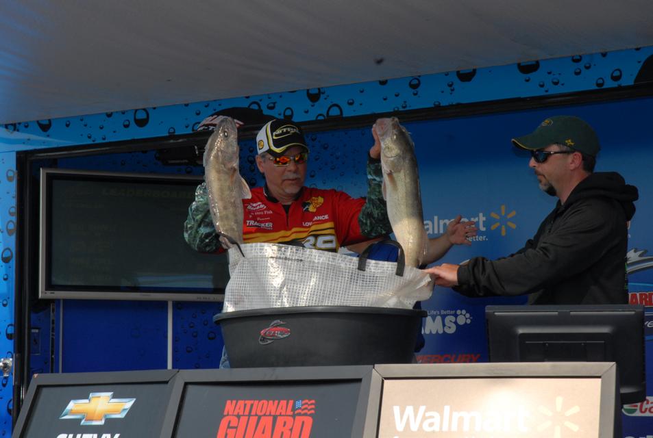 6AF5C46C-0094-4C8E-8D22-A04F7481FCEA