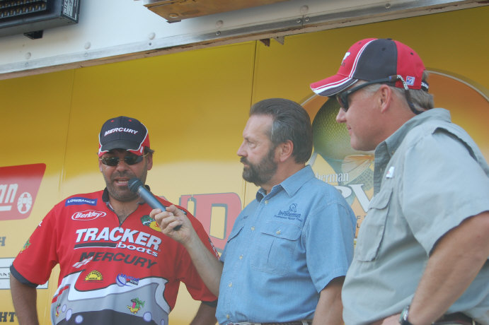 6B45B27D-F0BD-4474-9CD7-FE3E5CB7CD54