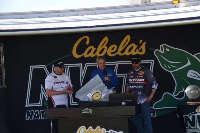 6B82CA44-E583-4CF5-A43A-F2A2547FC706