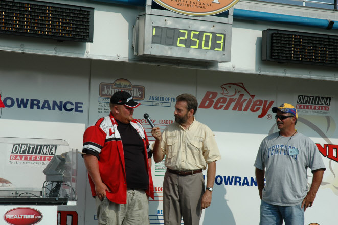 6C401EAE-1926-4DC4-8AF5-D06102B40AED