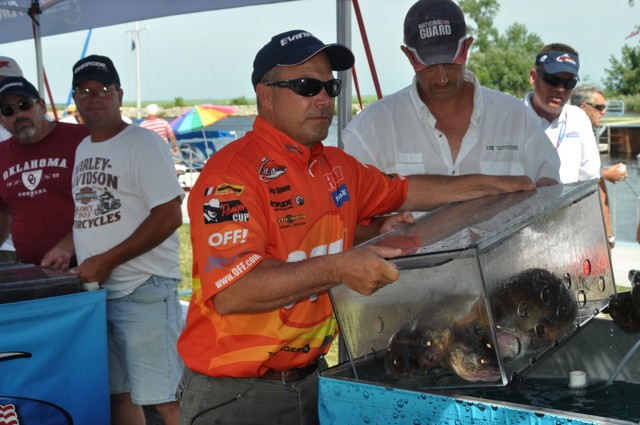 6CAE4E33-7FCA-4B82-AC94-656E936E67B9