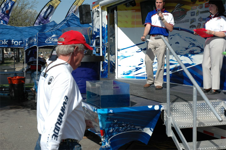 6E70BBFE-3609-4976-BCCC-2DCE98FEE544