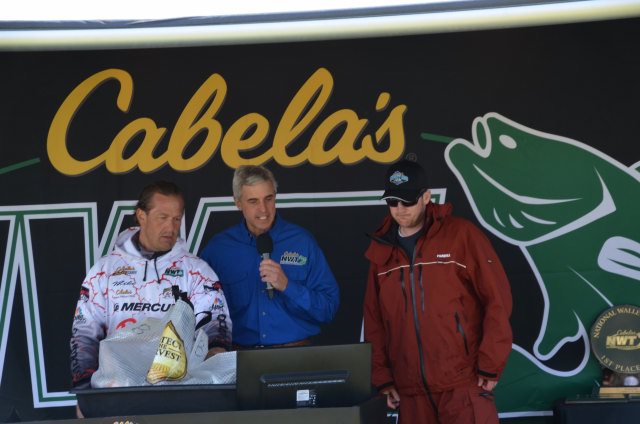 726215BB-3FB0-48B9-A222-148B8F43CDCB