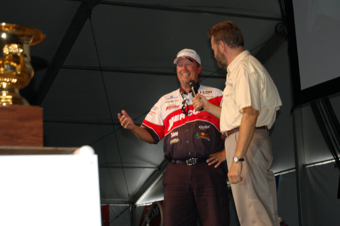 72F16B82-DD44-422A-AEC9-7F943F0ED72E