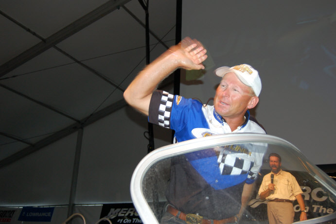 7526AABD-9B54-4F69-AA8C-FCF19CDF11B5