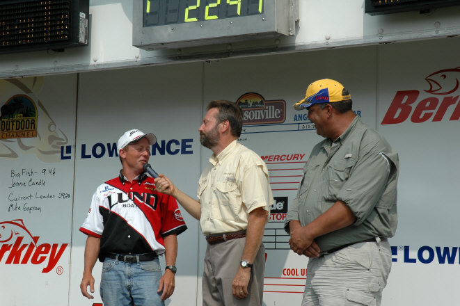 752CE03B-7733-4723-8EC3-05D7D8F5BDC3