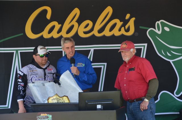 77001129-E041-4C6B-927B-158A47228596