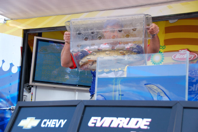 77938A47-DEFD-4053-86D1-E71D293EA7B3