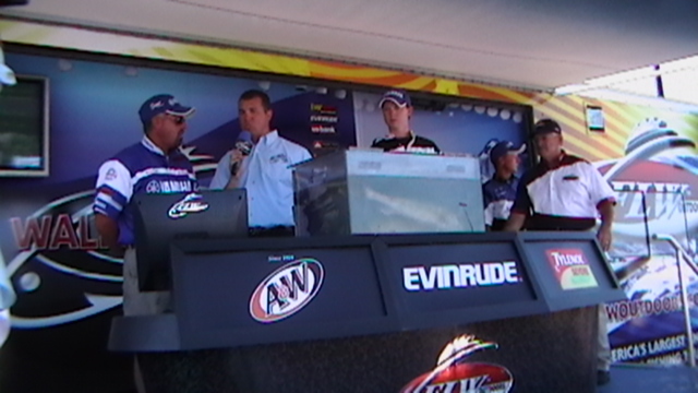 7B7BD18E-AA5D-4E13-93DE-E7BAD6932E8D