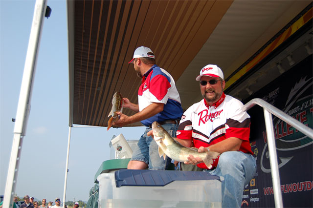 7BC504F0-50A8-49A7-905E-81ABB81AD031