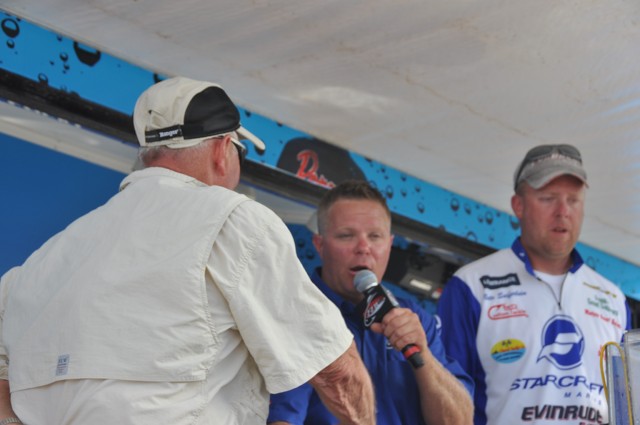 7CE3203D-5172-4911-A50D-9EC0375DCF64