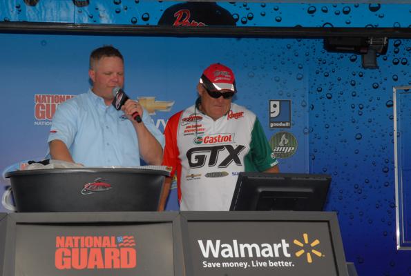 7D7614E5-ADE8-4FC9-B035-2DAECB87799C